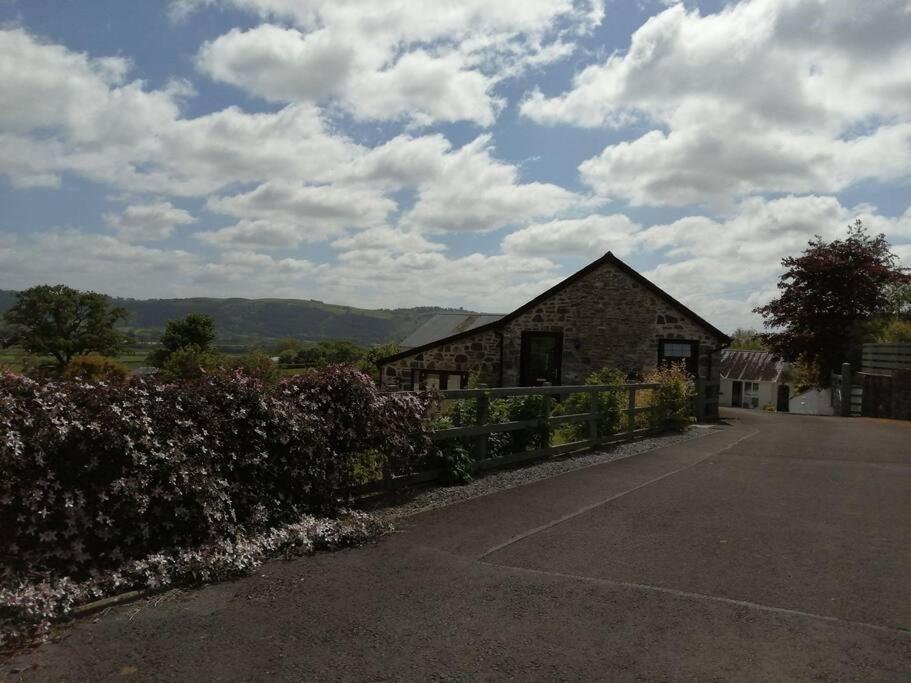 Apartamento The Barn. Carmarthen Exterior foto