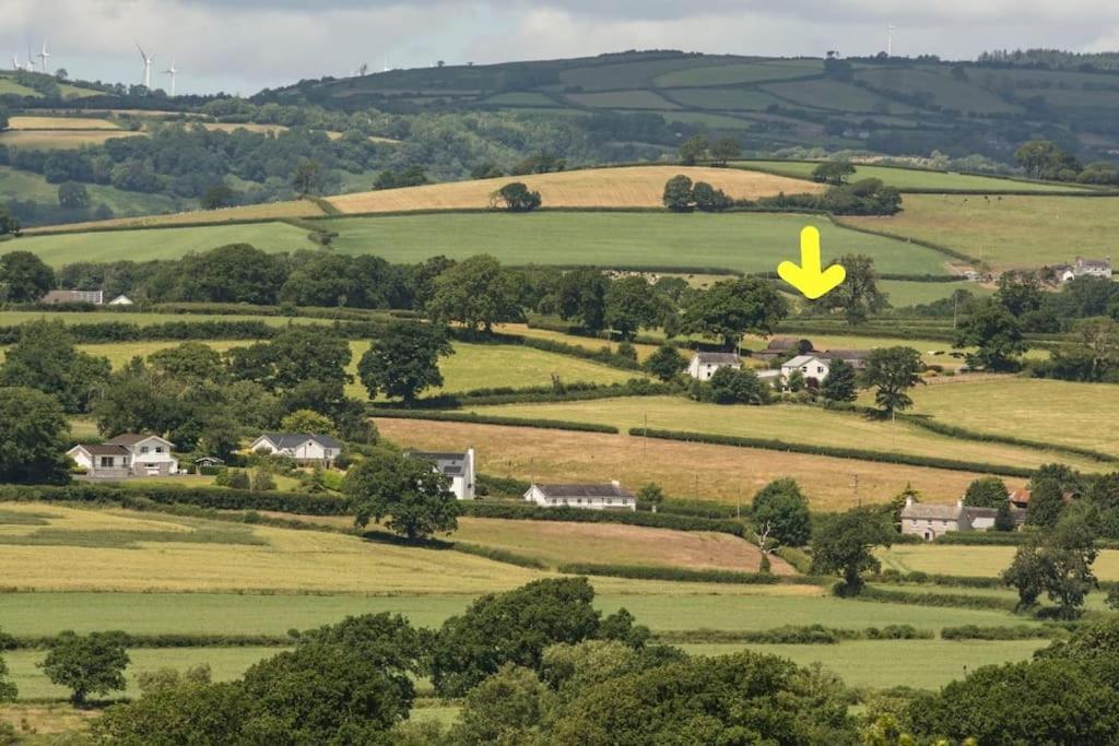 Apartamento The Barn. Carmarthen Exterior foto