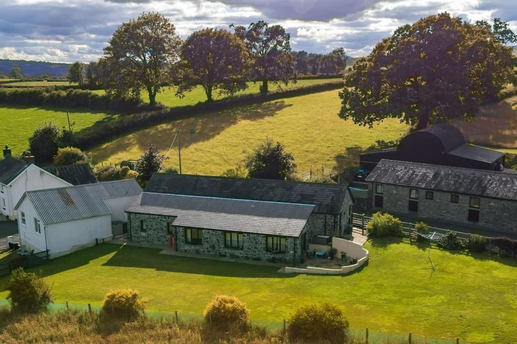 Apartamento The Barn. Carmarthen Exterior foto