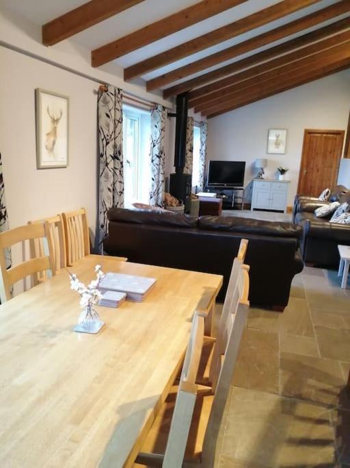 Apartamento The Barn. Carmarthen Exterior foto